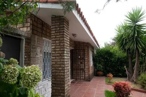 Imagen de PARQUE RIVERA - CASA CON AMPLIO TERRENO EN VENTA